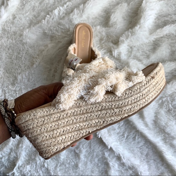 ❌SOLD❌NWT Altar’d State Wedge Sandals Size 8 - Picture 2 of 7